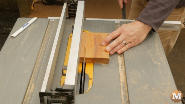 DIY One Handed Cutting Board - rip stop on tablesaw
