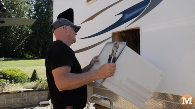 removing the rv battery box