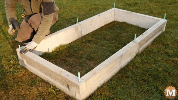 build a concrete garden bed 16